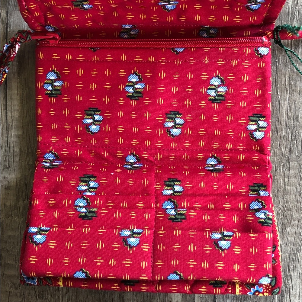 Vera Bradley Provincial Red Tri-Fold Quilted Floral Wallet Purse NEW - Picture 6 of 7